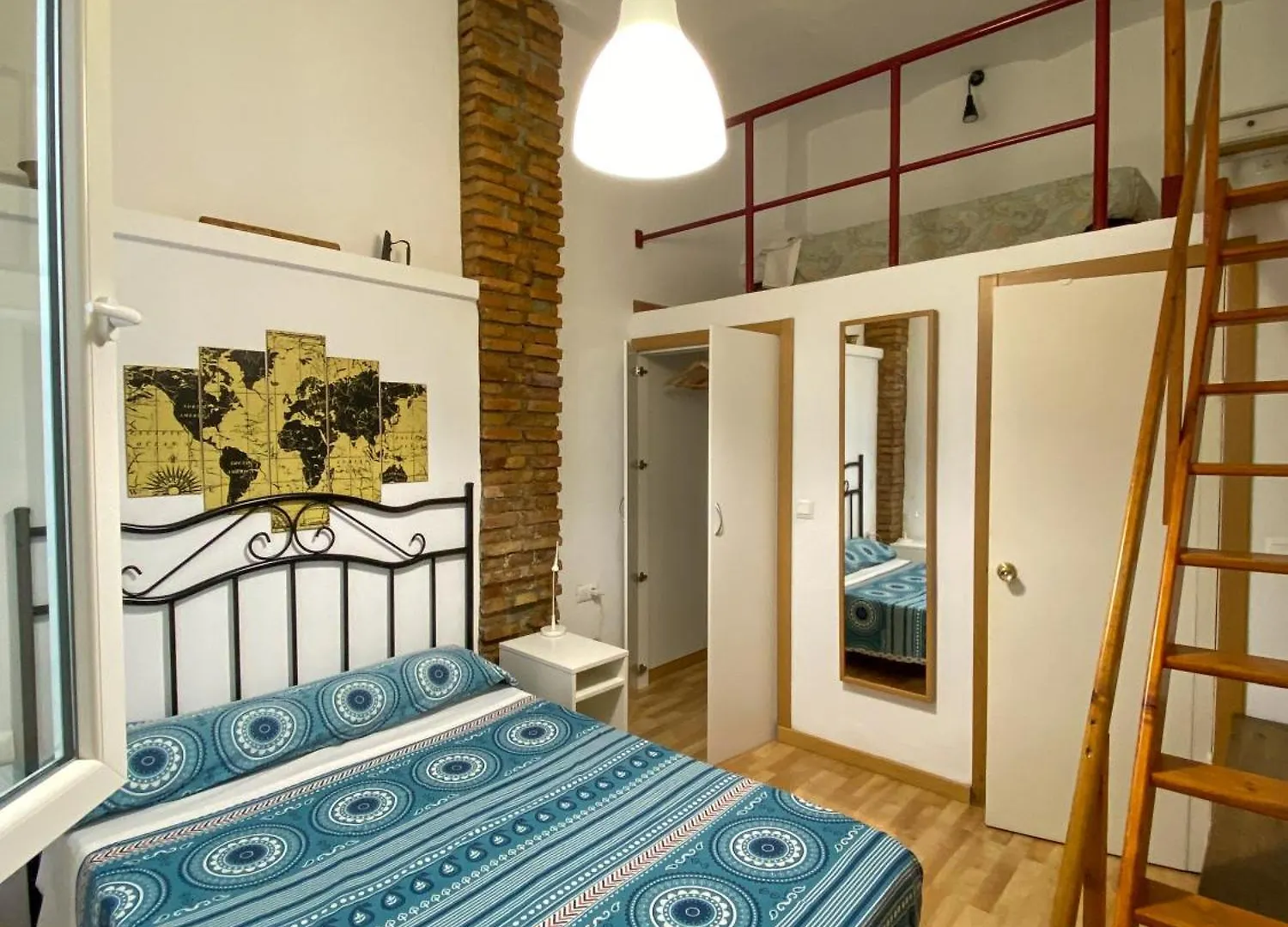 Apartamentos Fernando El Catolico Málaga 0*,