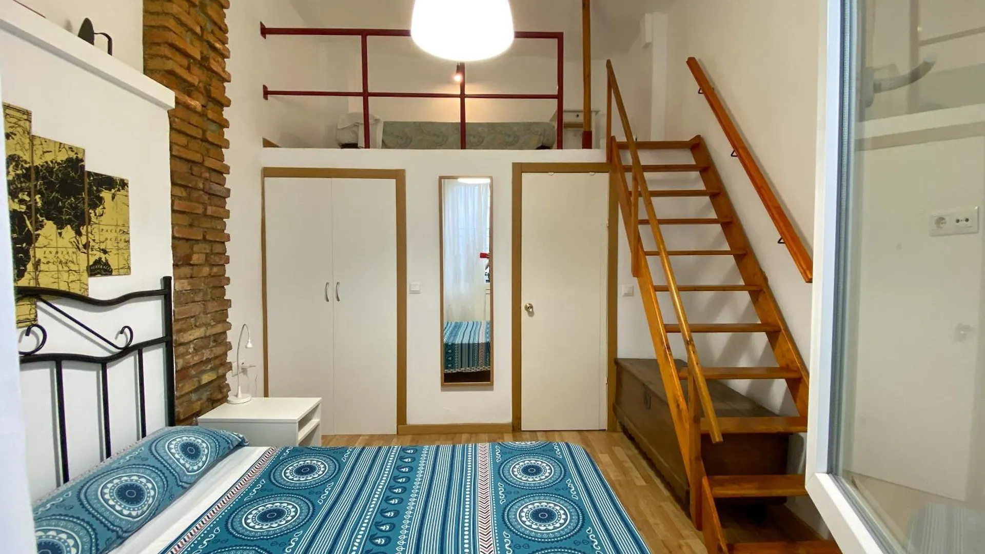Apartamentos Fernando El Catolico Málaga Apartman