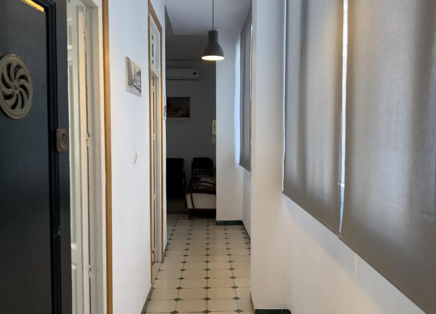 Apartamentos Fernando El Catolico Málaga Apartman